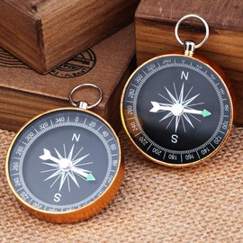 PartyTalk 50pcs Compass Wedding Favors for Guests, Compass Souvenir Gift with Kraft Tags for Travel Themed Party Decorations Nautical Christmas Ornaments