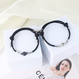 Matching Bracelets for Couples, Couple Bracelets Magnetic Relationship Bracelet Couple Gifts for Boyfriend Girlfriend Him Her, 2 PCS Love Bracelets Projection Bracelet with 100 Kinds of Languages