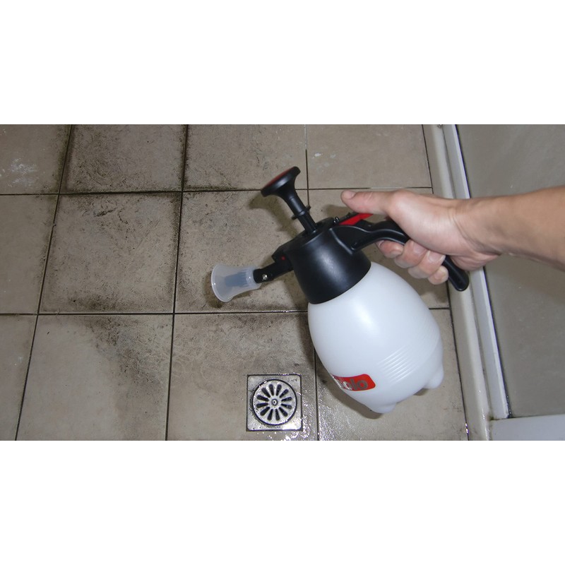 Solo 418 One-Hand Pressure Sprayer with Ergonomic Grip for Gardening,