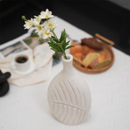 TREATLIFE HOME Elegant White Textured Flat Wooden Vase with Leaf Design, Hand-Carved, Unique Decorative Piece for Home Decor