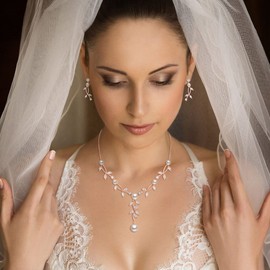 EleQueen Bridal Flower Leaf Wedding Jewelry Set for Women, Rose Gold Plated Cubic Zirconia Simulated Pearl Floral Vine Filigree Necklace Earrings Set Jewelry Gift for Brides Bridesmaid