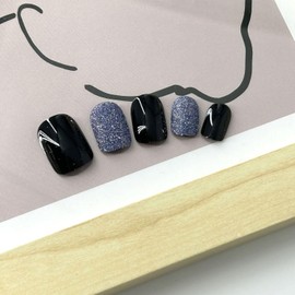 Black Press on Nails Short Square Fake Nails Glitter Glue on Nails Blingbling False Nails with Design Acrylic Nails Full Cover Glossy Stick on Nails Artificial Nails for Women Girls