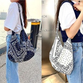 Women's Paisley Shoulder Shopper Bag for Daily Travel Tote Bag White