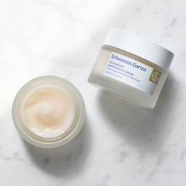 SchwanenGarten Moisture Cream, 1.7 fl oz (50 ml), South Korea, Natural, Vegan Cosmetics, Antioxidant, Moisturizing
