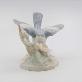 Cosmos Gifts Fine Porcelain Blue Jay Bird with Pink Daisy Flower Figurine, 4-1/8" H