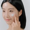 SKIN1004 Madagascar Centella Hyalu-cica Water-Fit Sun Serum - Bloqueador Coreano