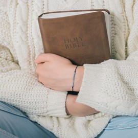 Ldurian Morse Code Bracelet, Unique Gifts for Friends, Beaded Cord Bracelet, Christmas Thanksgiving Gift, Inspirational Message Jewelry for Women, Present for Her, Partner in Crime Jewel