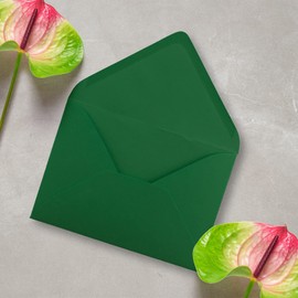 FarbenFroh by GUSTAV NEUSER Briefumschläge in Dunkelgrün - 75 Stück - DIN C5 Kuverts 22,0 x 15,4 cm - Nassklebung ohne Fenster - Weihnachten, Grußkarten - Serie FarbenFroh