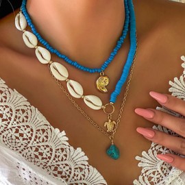 Seashell Starfish Shell Necklace with Natural Beach Jewelry for Women，Ocean Inspired Summer Jewelry Gifts，Lightweight Boho Shell Pendant Necklaces for Beach Vacation Accessories