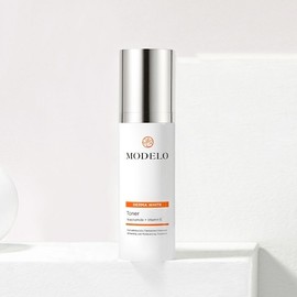 as a model MODELO White Toner 125ml 4168197 / MODELO 화이트 토너 125ml 4168197