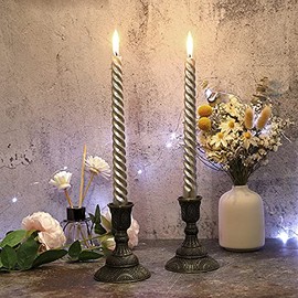 OwnMy - Juego de 2 portavelas cónicos clásico de metal para pilares de 4 pulgadas de alto, elegantes portavelas de latón para candelabros decorativos para mesas de comedor, bodas, bronce antiguo