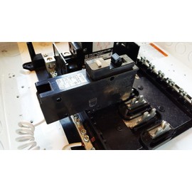 Schneider Electric - Homeline Mini Circuit Breaker, 15A, 1 Pole, 120Vac, 10kA Air, Combo ARC Fault, Pigtail Neutral, Plug-In, Ul, Hacr Rated Breaker