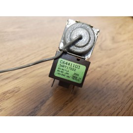 GENERAL ELECTRIC 3ART17D22/C6441103 COLD CONTROL THERMOSTAT 120/240VAC