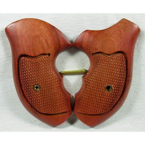 Smooth Industries Wood Checkered Grips for Taurus 2" M 85,94,605,941,731,650,73,