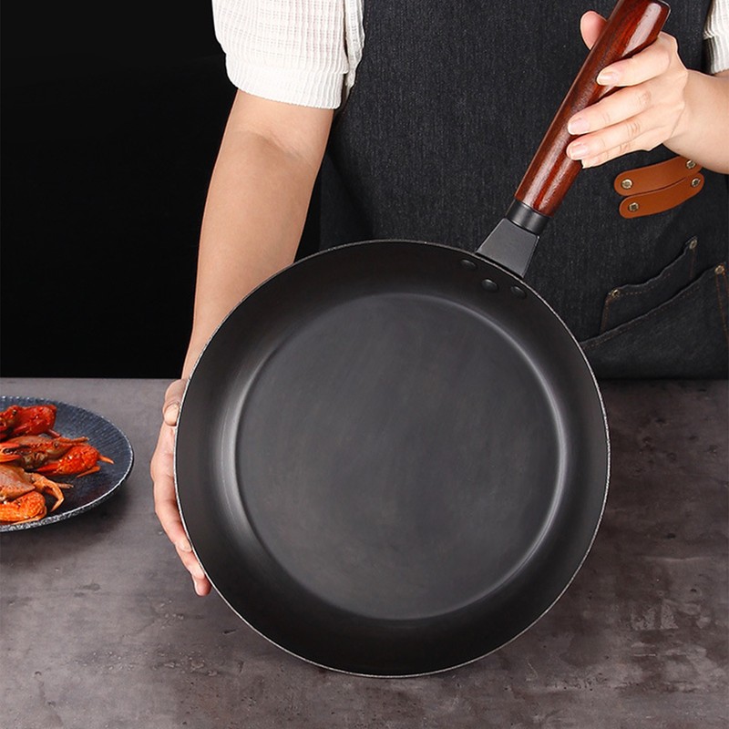 Cast Iron Skillet Even Heating Versatile Comfortable Handle Cast Iron