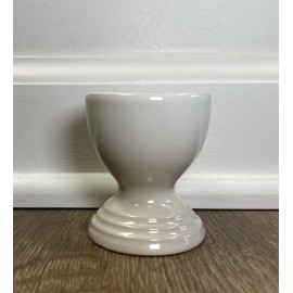 Le Creuset "Meringue" LE CREUSET Footed Egg Cup Holder NWT *2nd Choice* Stoneware Neutral