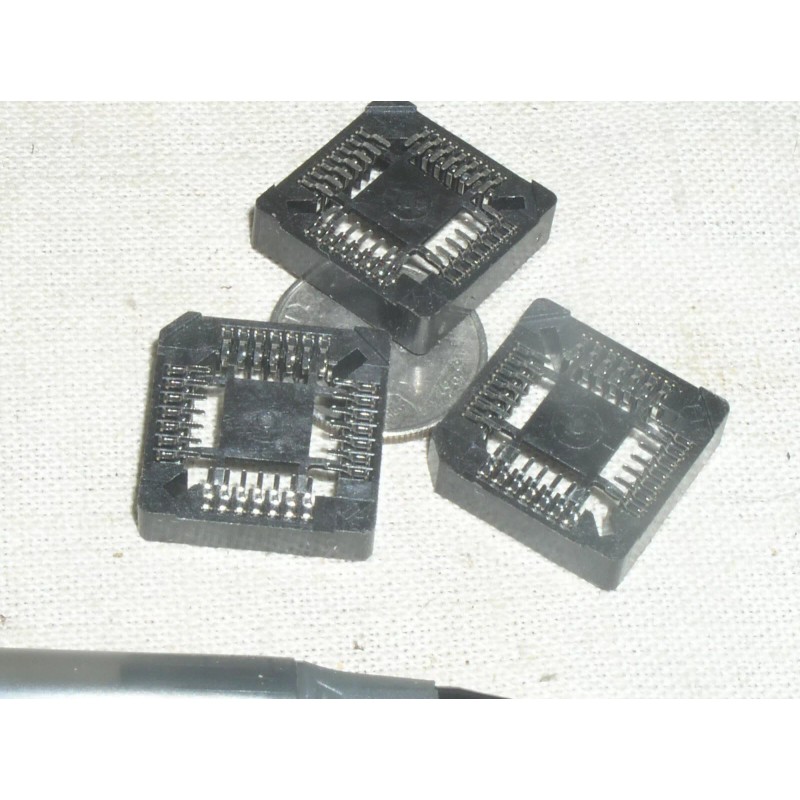 PHOENIX 3 NEW PHOENIX HWS 1032 PLCC-28P-T-SMT PLCC-28-PIN SMT SMD