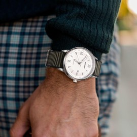 Ayadoo 22mm Nylon Watch Band Quick Release One-Piece，Soft Replacement Sport Watch Bands for Men Women, Black Buckle