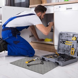 Oil Absorbent Pads, 20 Count Water Absorbent Mat, Garage Accessories, Oil Spill Mat for Absorbing Protecting Home Garage Basement (13"x10")