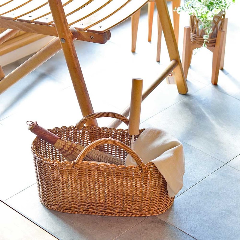 UTILE Oval Handle Basket