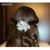 Noguez. Tocado de Novia con Flores, Elegante Accesorio para Dama