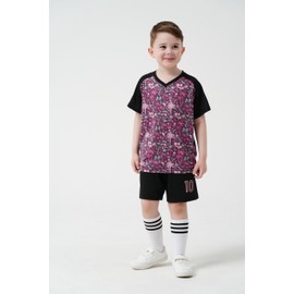 MUDJEAN Boys Soccer Outfit for Kids Lightweight Anti-Odor Quick-Dry No.10 Football Apparel for Girls Practice Match Play Black 5-6Years