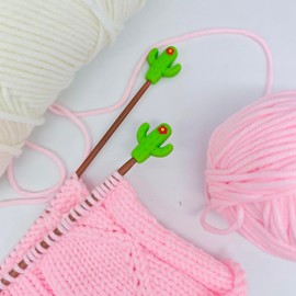 2 Pcs Green Cactus Knitting Needle Stoppers, Silicone Needle Point Protectors Small Knitting Tip Protectors Needle End Caps for Knitting Accessories and Gadgets