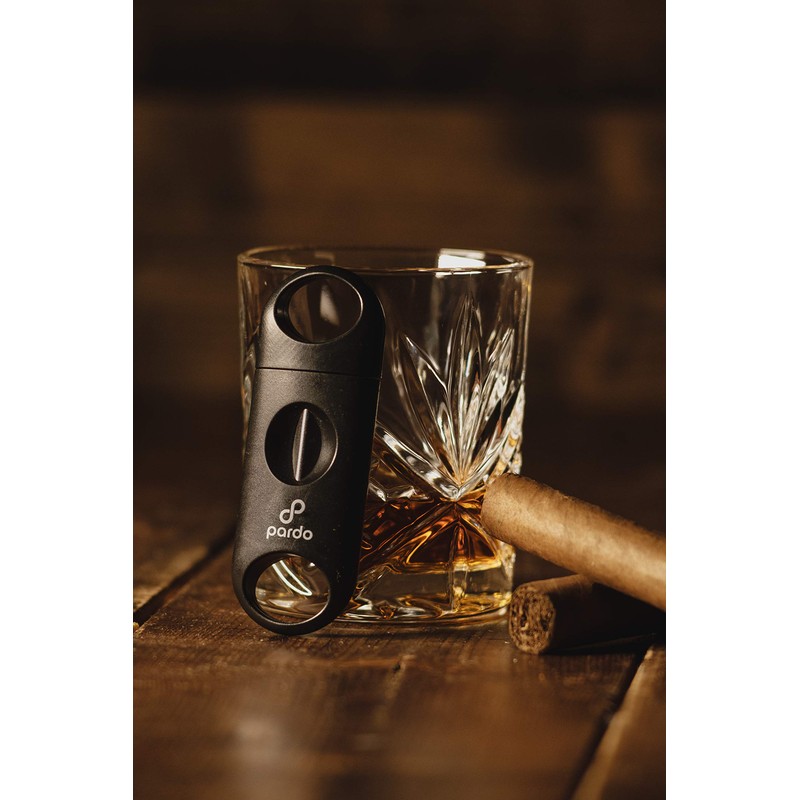 Pardo Cigar V-Cut Cigar Cutter, Black, Wedge Cut, Easy to