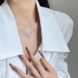 Crystal Bowknot Choker Pendant Necklace for Women Teen Girls,14K Gold Rhinestone Bow Necklace Party Prom Fashion Sparkle Holiday Jewelry Gifts (Silver)