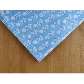 AVKA Studio - Tela estampada de bloque a mano por The Yard – PRECUT 3 yardas 42 pulgadas de ancho, material 100% algodón, patrón floral azul y blanco, tela india ligera para hacer proyectos de tops de