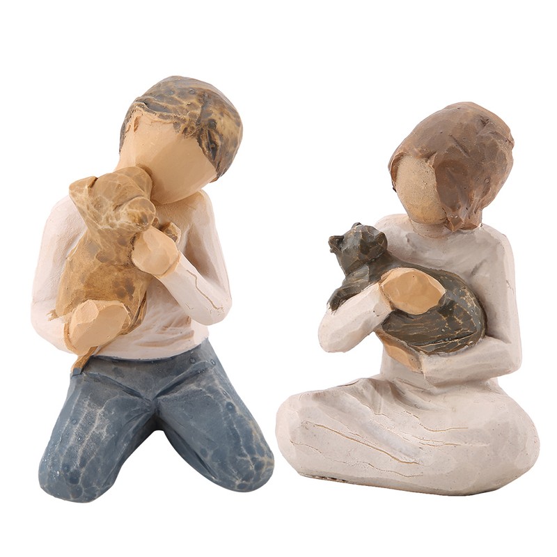 2pcs Man&Woman Hugging Pets Shape Resin Figurine Decoration Statue Model