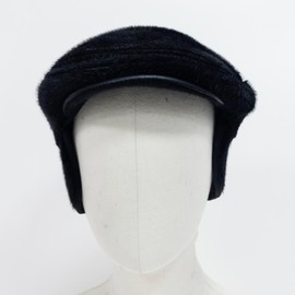 ZARSIO Men's Newsboy Hat with Earflaps, Flat Ivy Caps, Herringbone Winter Cabbie Hat, 2-in-1 Faux Fleece Earmuffs Black