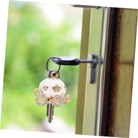 TEHAUX 2pcs Cartoon Pumpkin Car Shaped Key Chain Accessories for Handbag Decoration Creative Key Holder Pendant and Lightweight Random and Bag Ornaments