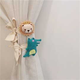 QIDHJH 2 Pack Curtain Tiebacks Cute Cartoon Animal Curtain Ties, Embroidered Animal Shape Bedroom Accessories, Curtain Holders for Baby’s Room Bedroom (Lion)