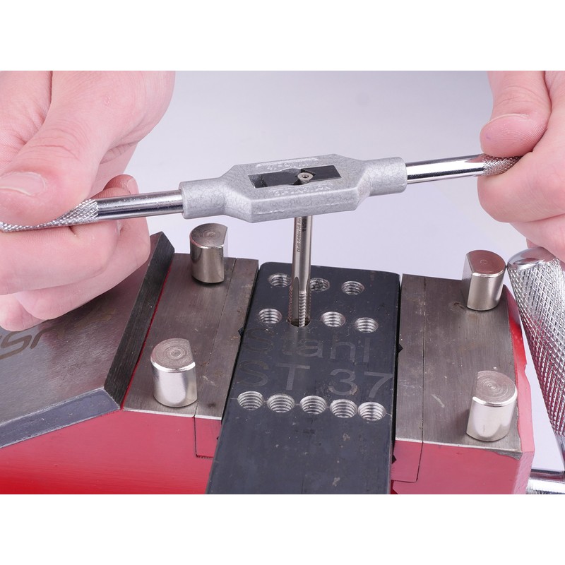 Threading die set from GSR 00706020, 21&nbsp;pieces, 25&nbsp;x 9&nbsp;M3-M12&nbsp;