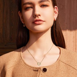 Valloey Rover Gold Necklace for Women 14K Gold Plated Heart Pendant Necklace Simple Dainty Cable Chain Necklace Jewelry Gift for Women (Blue Heart)