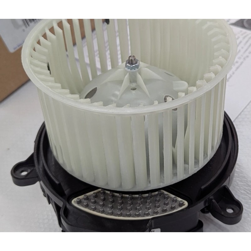 Four Seasons 75040 Blower Motor for Freightliner 108SD 114SD 2012-2022