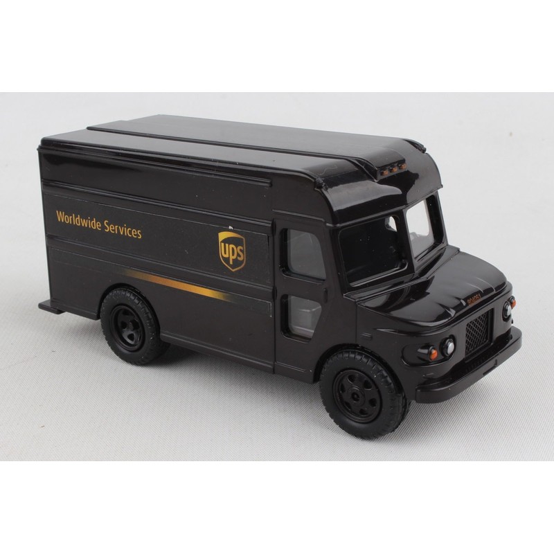 Daron Ups Pullback Package Car