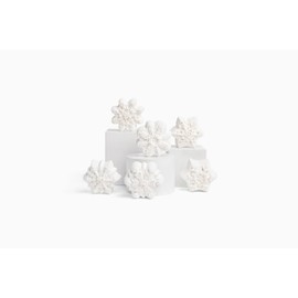 LA SALT CO Snowflake Crystal Bath Bomb - Silent Night, Aromatherapy for Bath or Shower Steamer, All-Natural, Handmade, Vegan, 5.4oz (Snowflake Pattern Will Vary - Single)