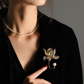 Gold Orchid Brooch Women's Crystal Pearl Flower Brooches Elegant Enamel Rhinestone Floral Statement Brooch Pins Fashion Jewelry Accessories for Women Girl Gift Gold for Neckerchief Shawl