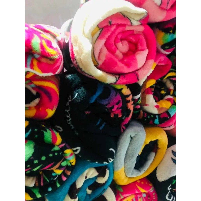 Carla Depot 5 Cobertores Ligeros Matrimonial Colores Surtidos