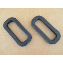 2 FENDER GROMMETS FOR IH INTERNATIONAL 826 856 966 FARMALL 1026 1066 1206 1456