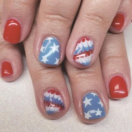 24Pcs 4th of July Press on Nails Short Square Petite Fake Nails Blue Red Feathers Star Independence Day Nails Design Glossy Patriotic Glue on Nails Full Cover Acrylic Artificial Nails for Women