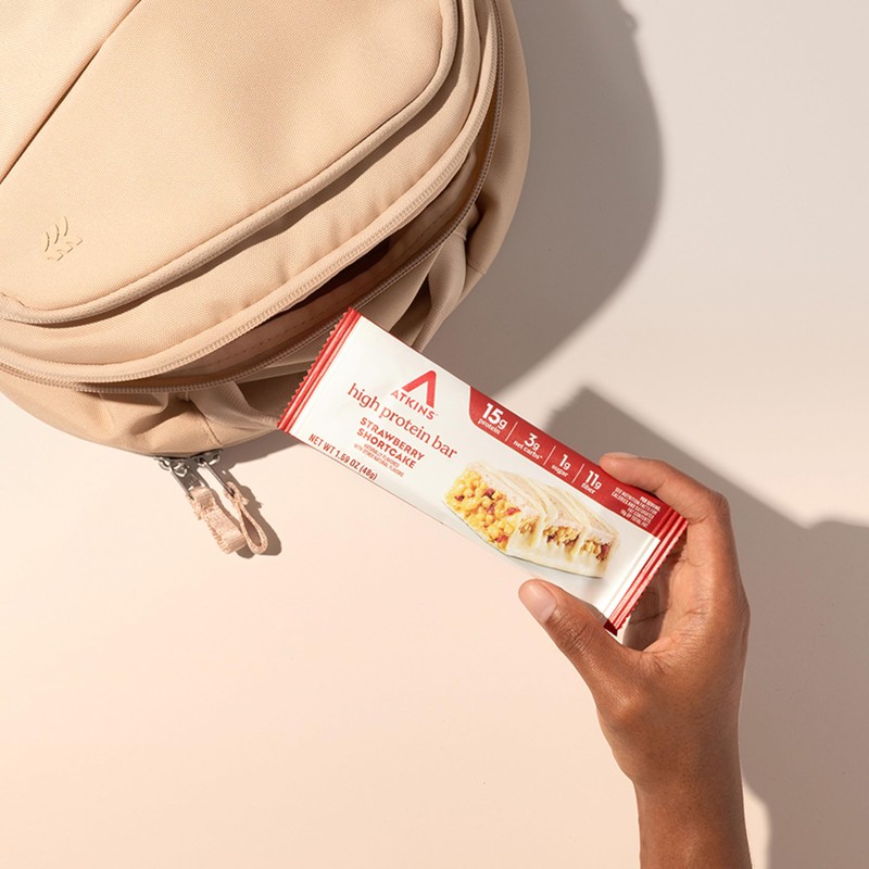 Atkins Strawberry Shortcake Flavor High Protein Bar, 15g Protein, 1g