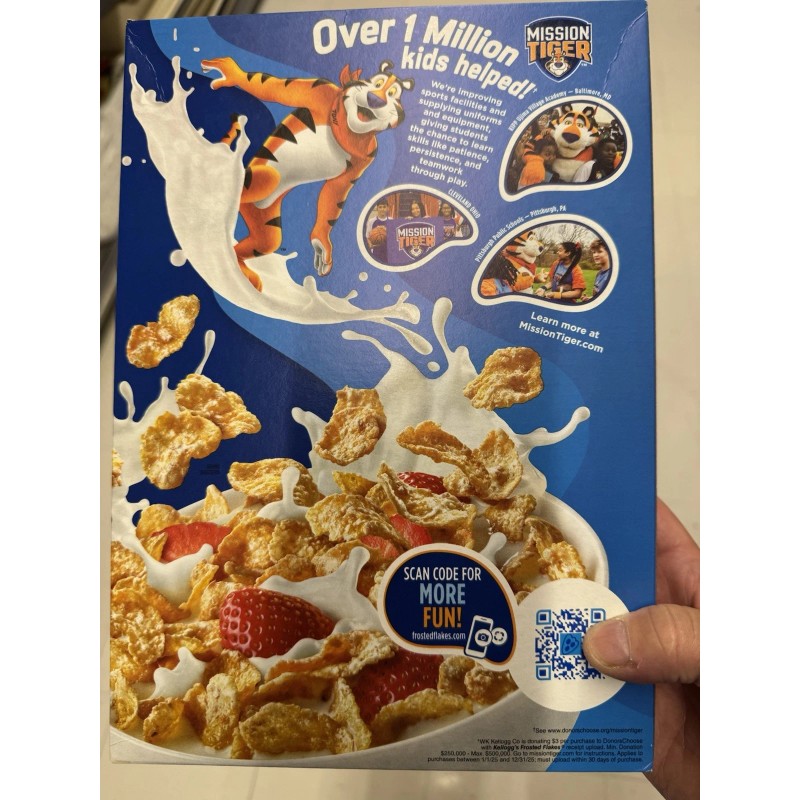 Kellogg's Frosted Flakes Cookies & Creme Milkshake Cereal 12.1 oz