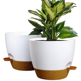 WOUSIWER - Macetas de riego automático de 10 pulgadas, paquete de 2 macetas grandes de plástico con depósito profundo y agujeros de alto drenaje para plantas y flores de interior y exterior, color blanco con terracota