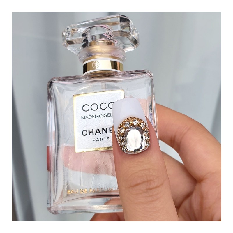 Royal White Handmade Nail Tips - Almond / 로얄 화이트