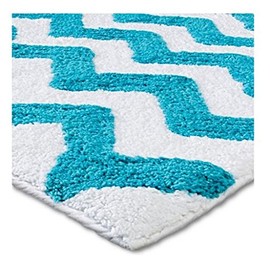 Target Classic Chevron 21" x 34" Bath Rug (Aqua/White)