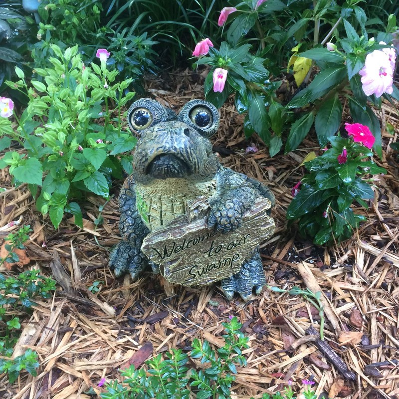 Toad Hollow Large Standing Gator with Welcome to Our Swamp
