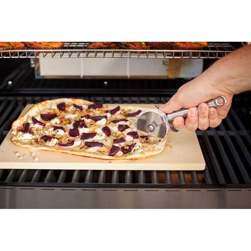 Rösle 12718 Stainless Steel Round-Handle Pizza Cutter Wheel with Thumb